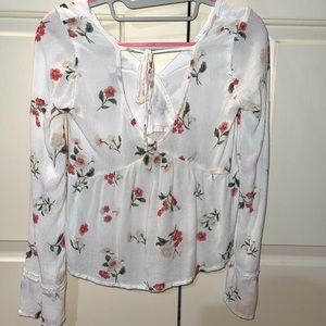 WHITE FLORAL BLOUSE